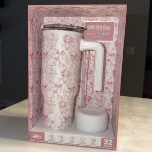 HYDRAPEAK LOVESHACKFANCY INSPIRED 32OZ VOYAGER
BLUSH PINK BOWS FLORAL COQUETTE